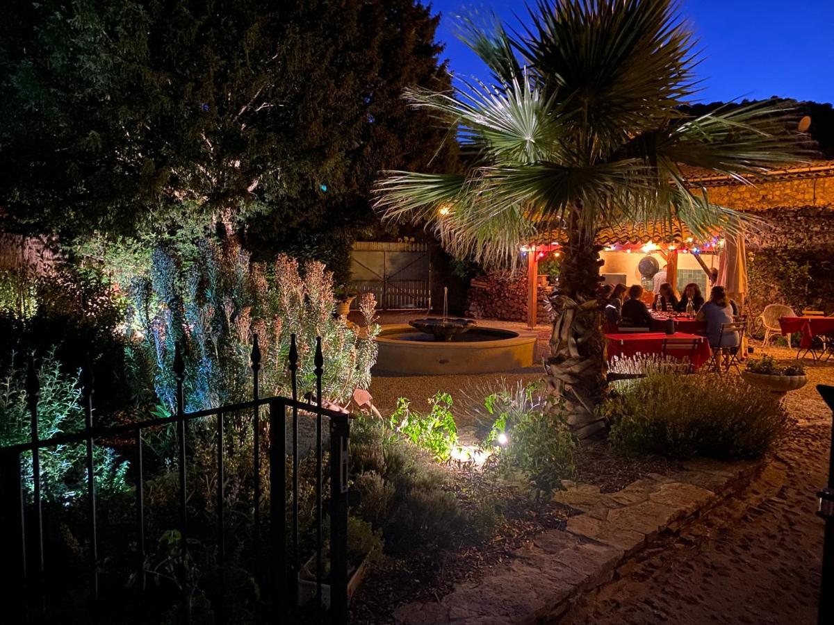 Aux Berges Du Libre Bed & Breakfast Felines-Termenes Екстериор снимка