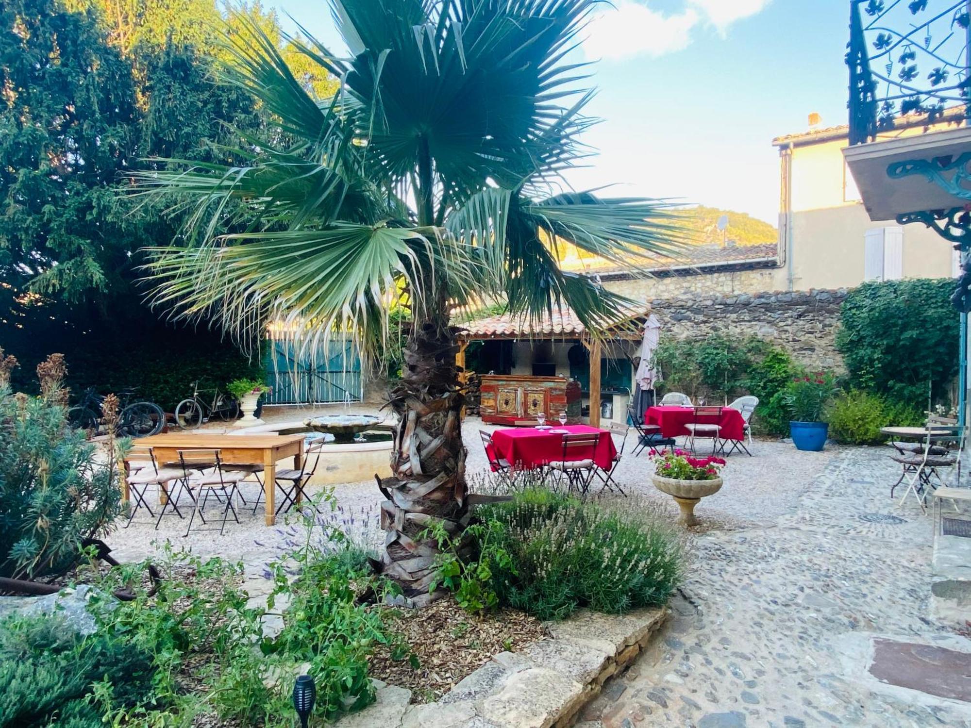 Aux Berges Du Libre Bed & Breakfast Felines-Termenes Екстериор снимка